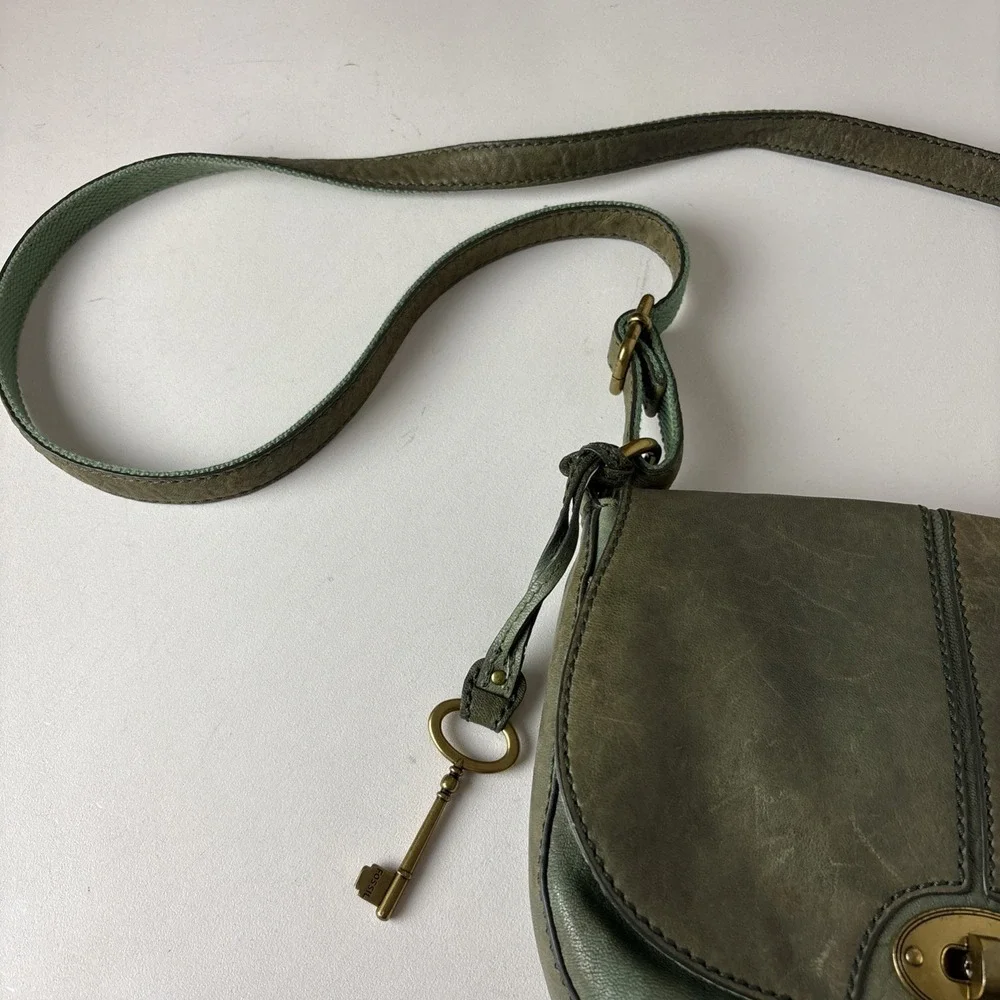 Vintage FOSSIL Y2K Crossbody Strap Leather Turn Lock Flap Bag Purse Handbag - Picture 5 of 16